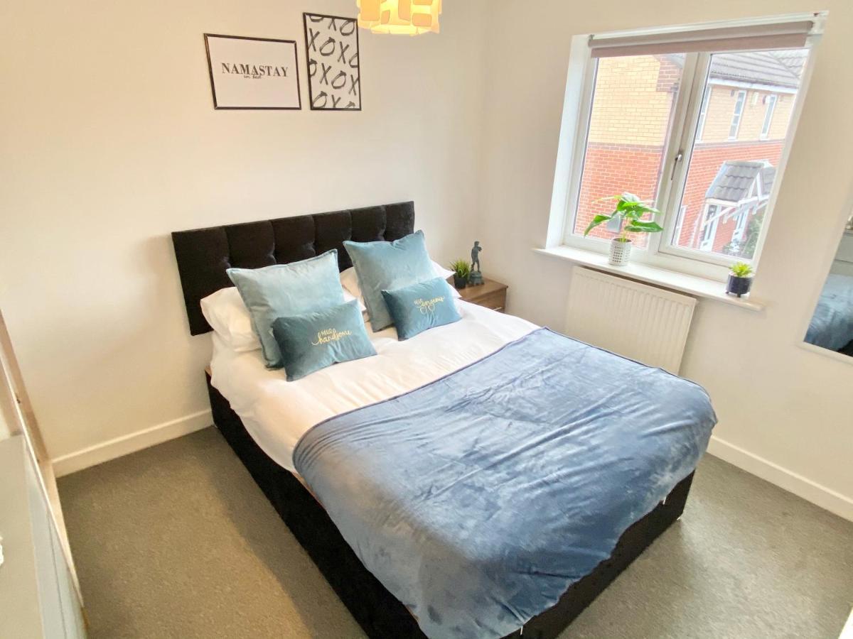 Convenient Centre 3bd With Free Parking